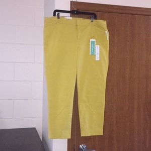Old Navy Pixie Chino Ankle Length Mustard Yellow